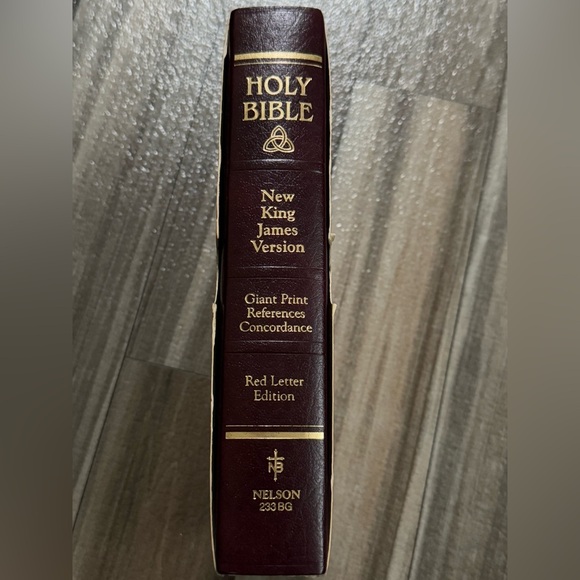 Holy Bible King James Giant Print References Concordance Nelson 233BG Burgundy - Picture 6 of 6